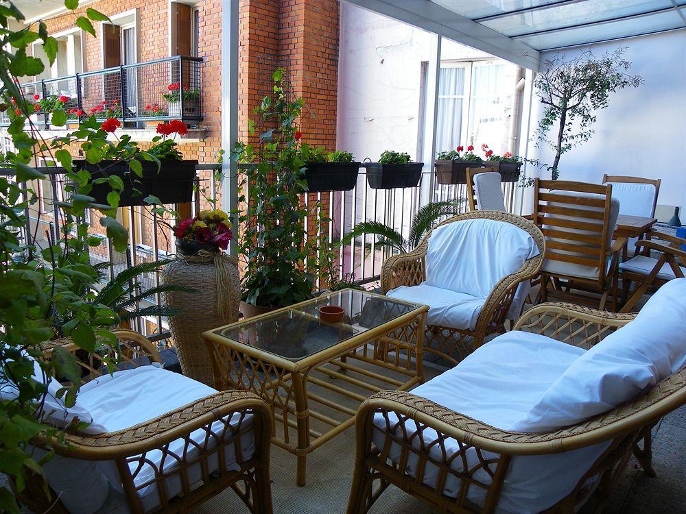 Hotel Poussin Paris Ngoại thất bức ảnh