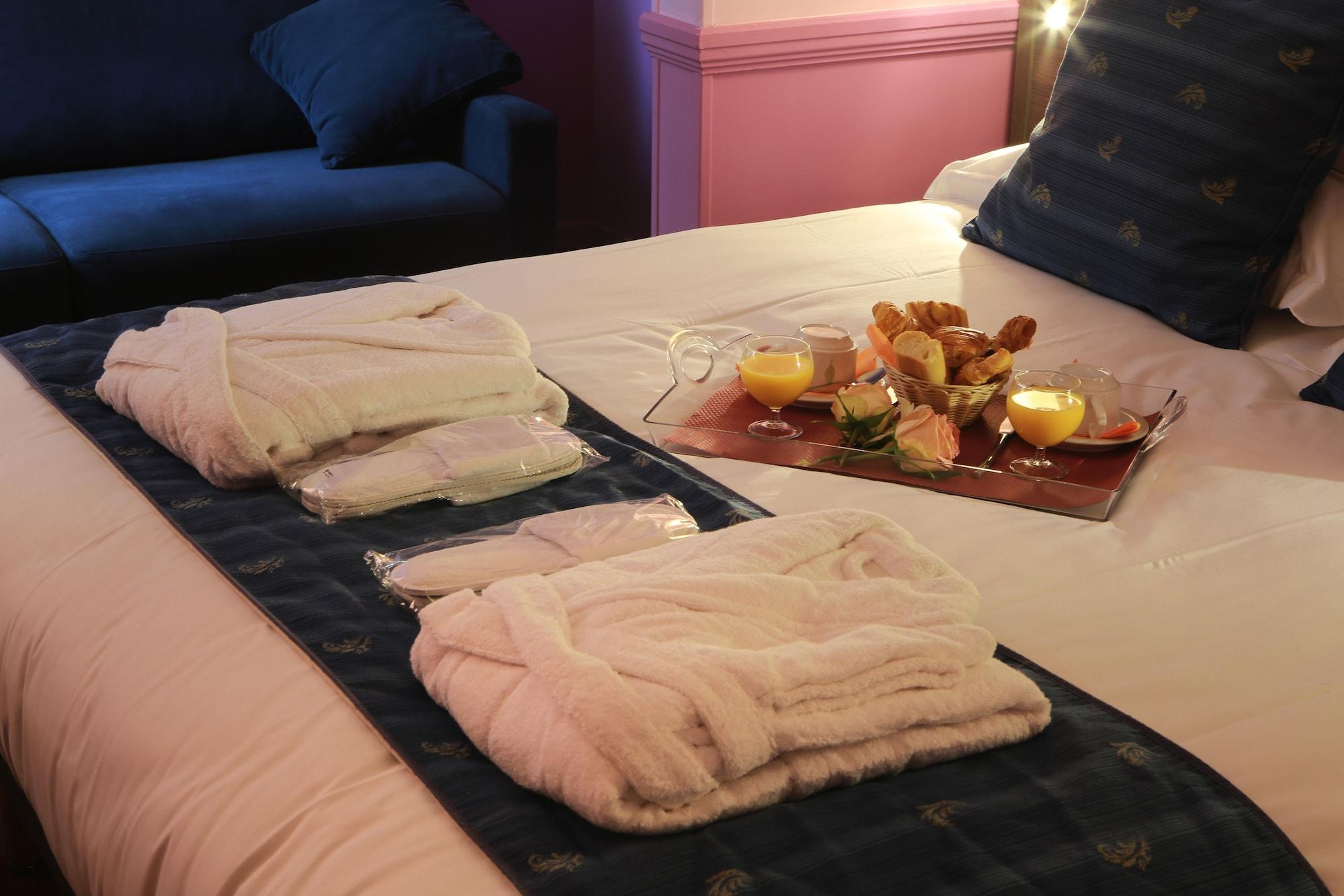 Hotel Poussin Paris Ngoại thất bức ảnh