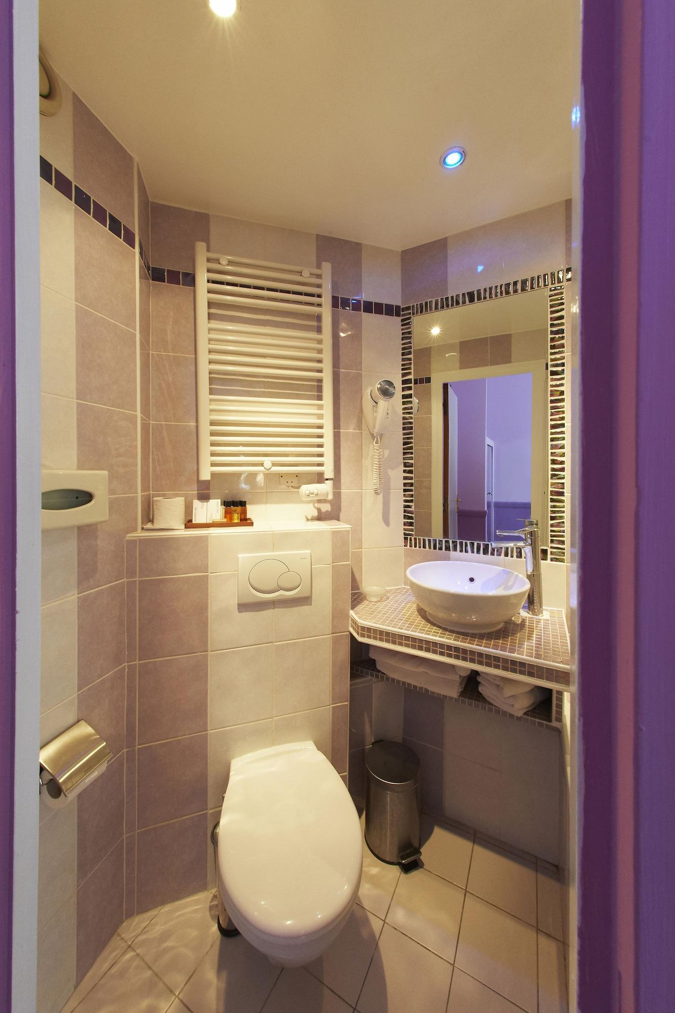 Hotel Poussin Paris Ngoại thất bức ảnh