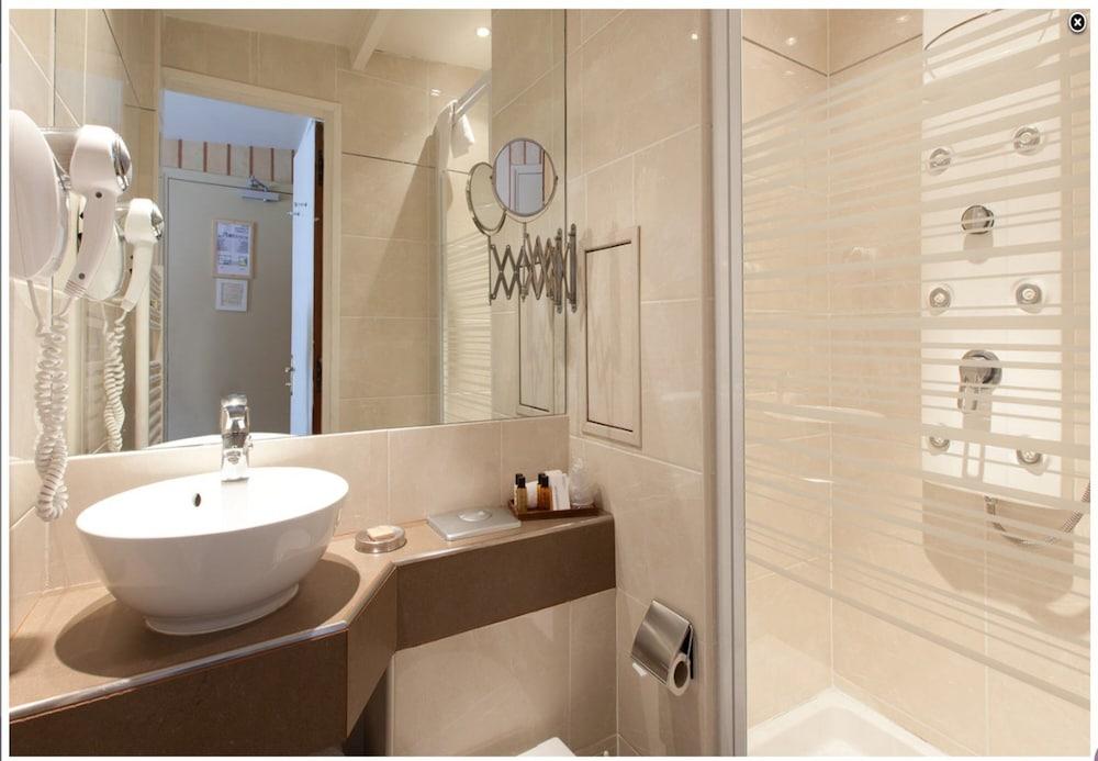 Hotel Poussin Paris Ngoại thất bức ảnh
