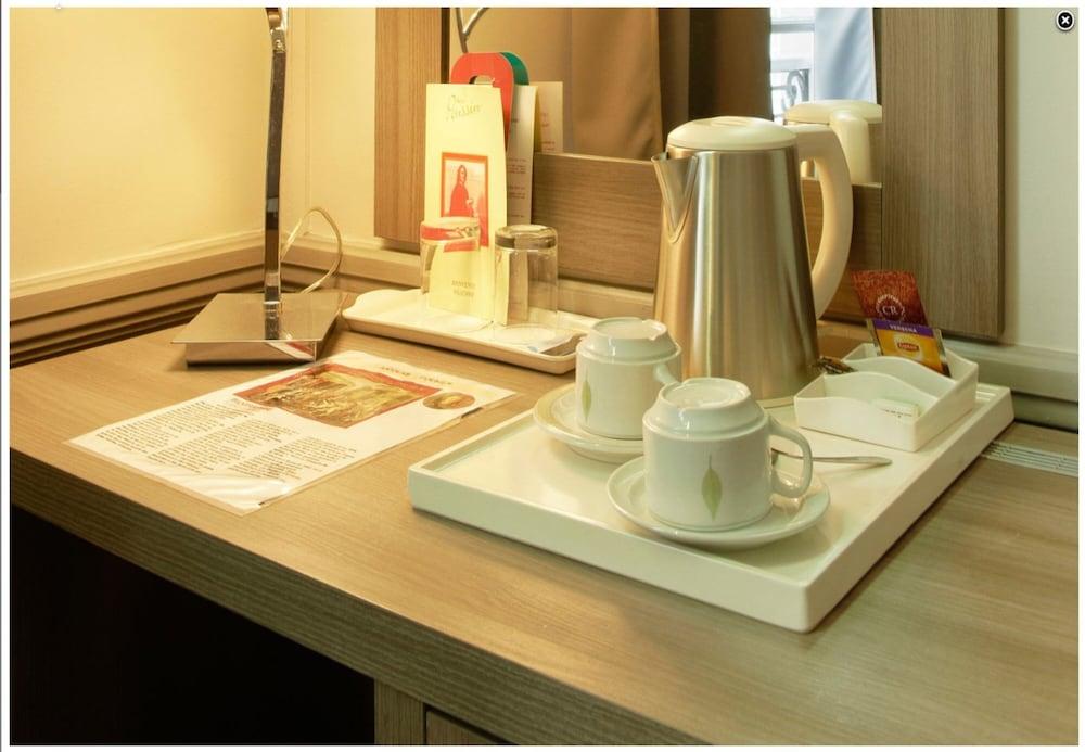 Hotel Poussin Paris Ngoại thất bức ảnh