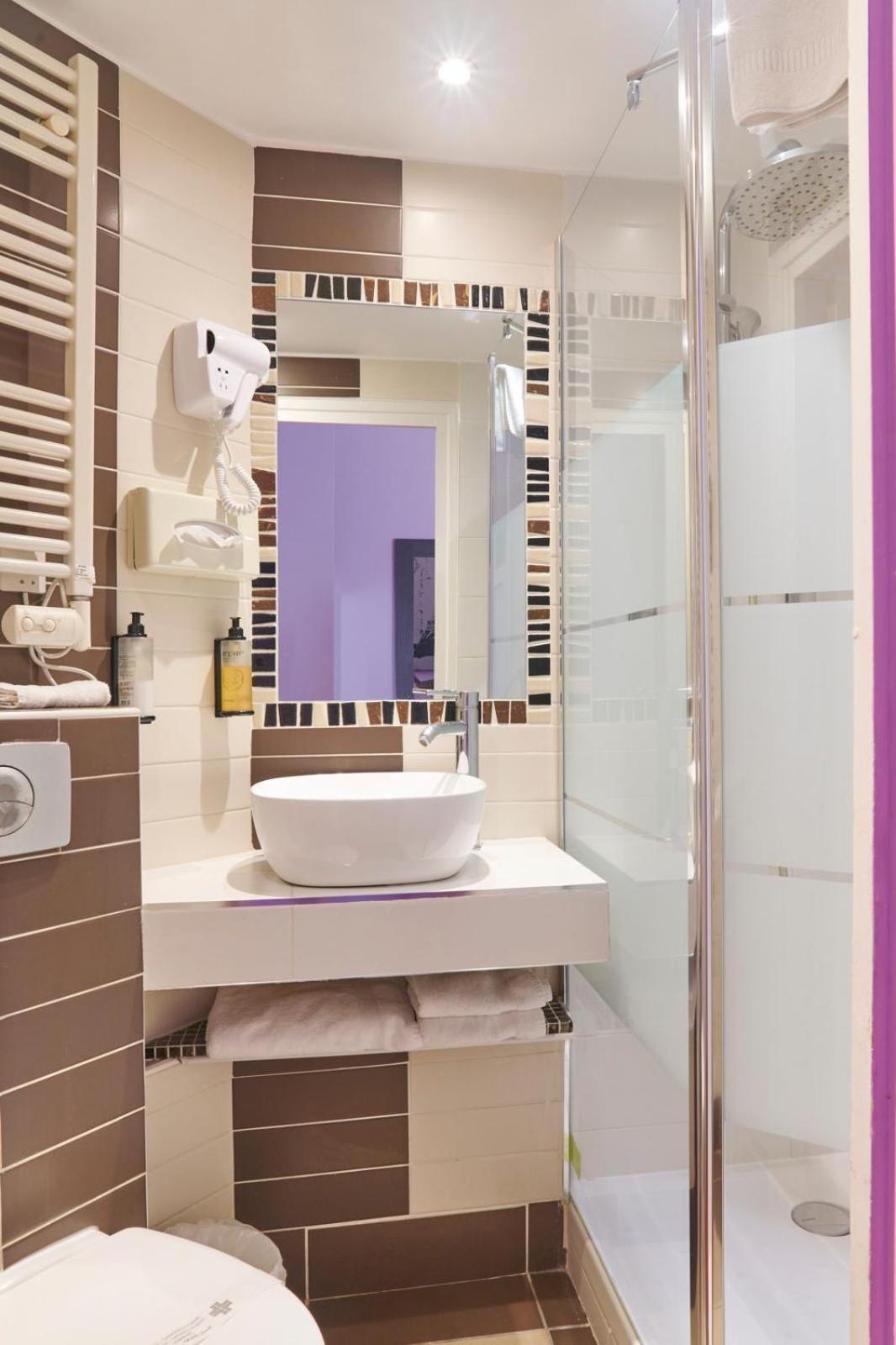 Hotel Poussin Paris Ngoại thất bức ảnh