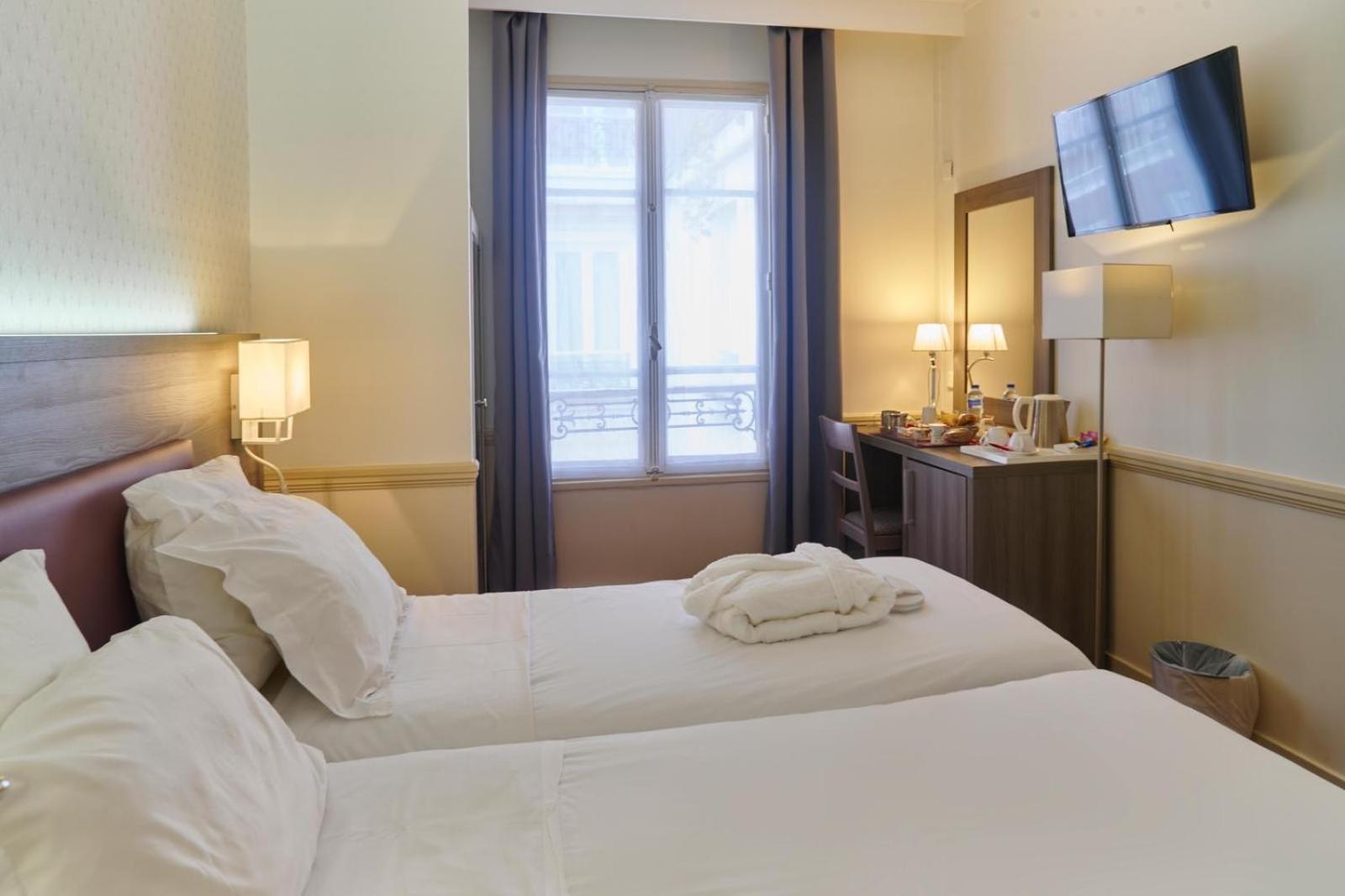 Hotel Poussin Paris Ngoại thất bức ảnh
